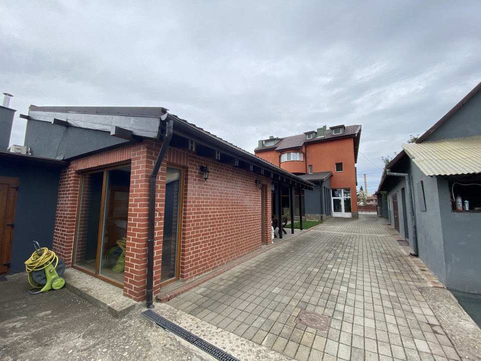 Vila cu 10 camere, de vanzare in Chisoda - ID V3322 58, foxfort.ro