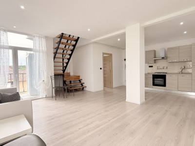 Apartament cu 3 camere, de vanzare, in Ghiroda