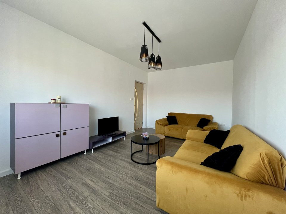 Apartament 3 camere, 63 mp, zona Soarelui, la mansarda 1, foxfort.ro