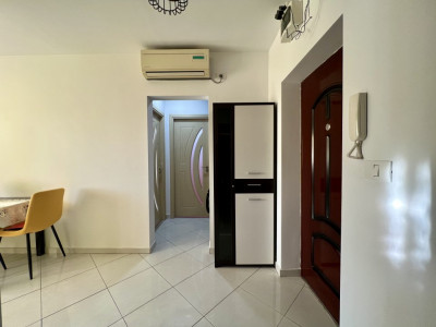 Apartament 3 camere, 63 mp, zona Soarelui, la mansarda imagine mica 10, foxfort.ro