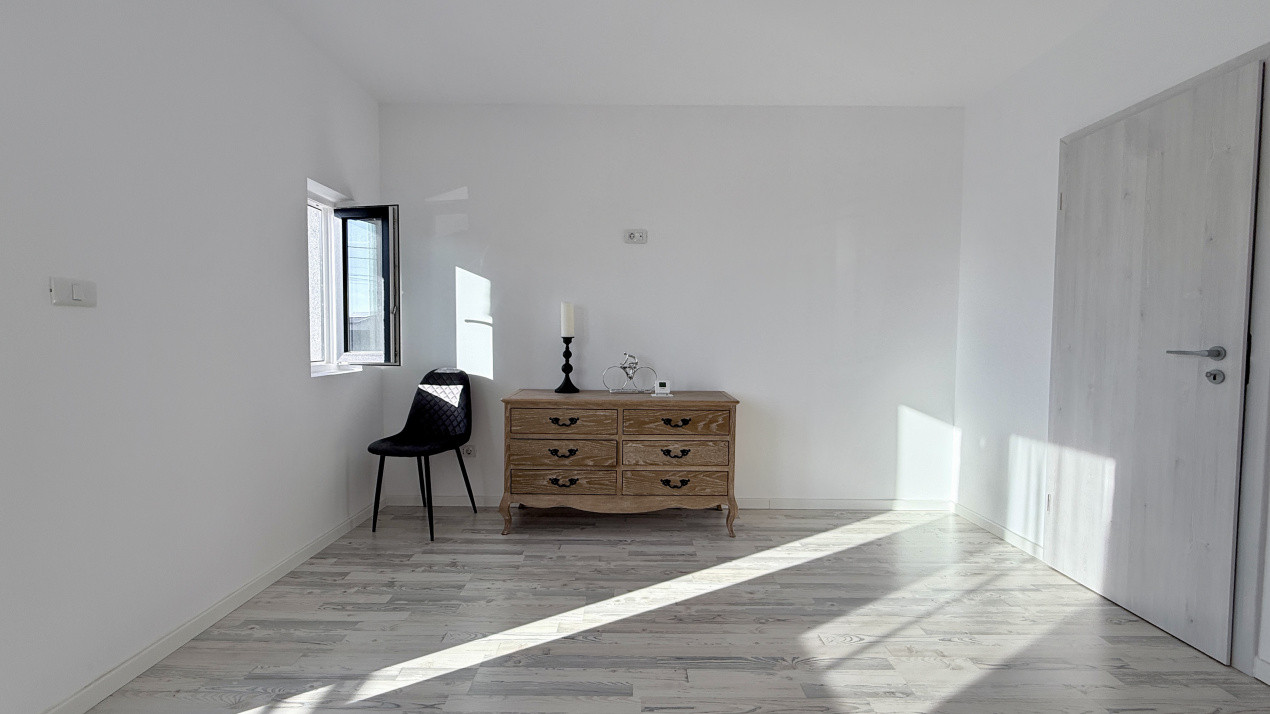 Duplex finalizat cu etaj, 3 camere, Mosnita Veche 14, foxfort.ro
