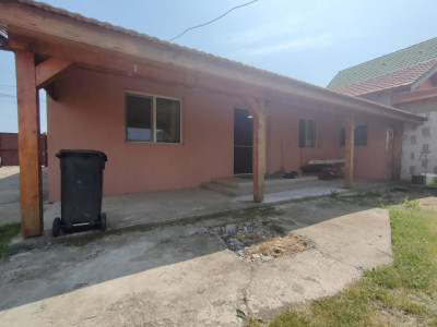 Casa individuala pe parter,la asfalt, teren 1439mp, Urseni - ID V3540