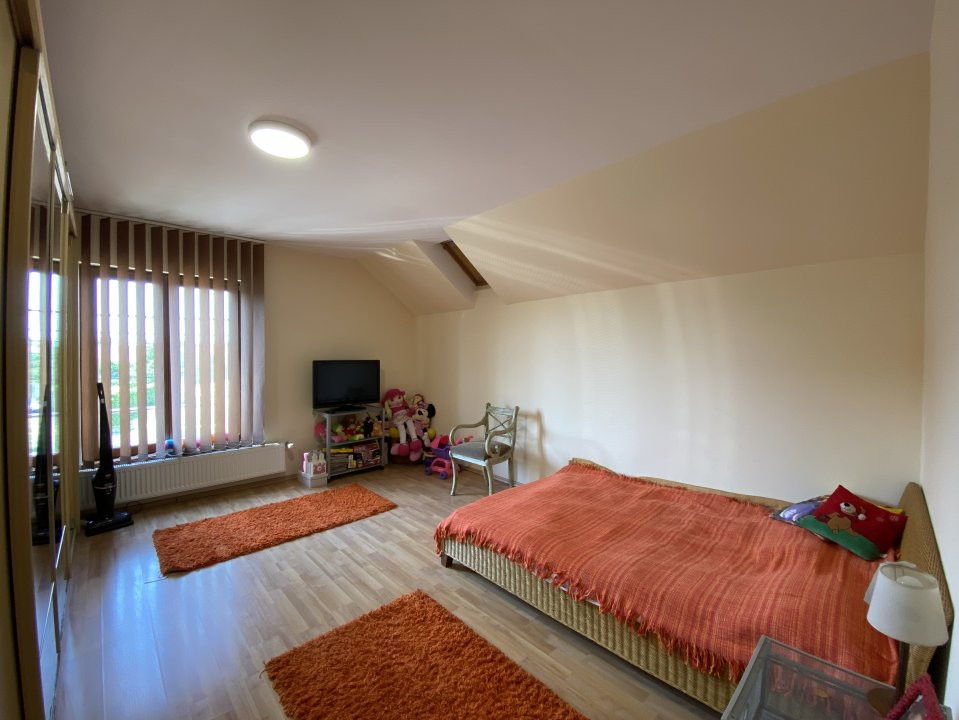 Casa cu 9 camere - panouri fotovoltaice, Timisoara - Bogdanestilor 4, foxfort.ro