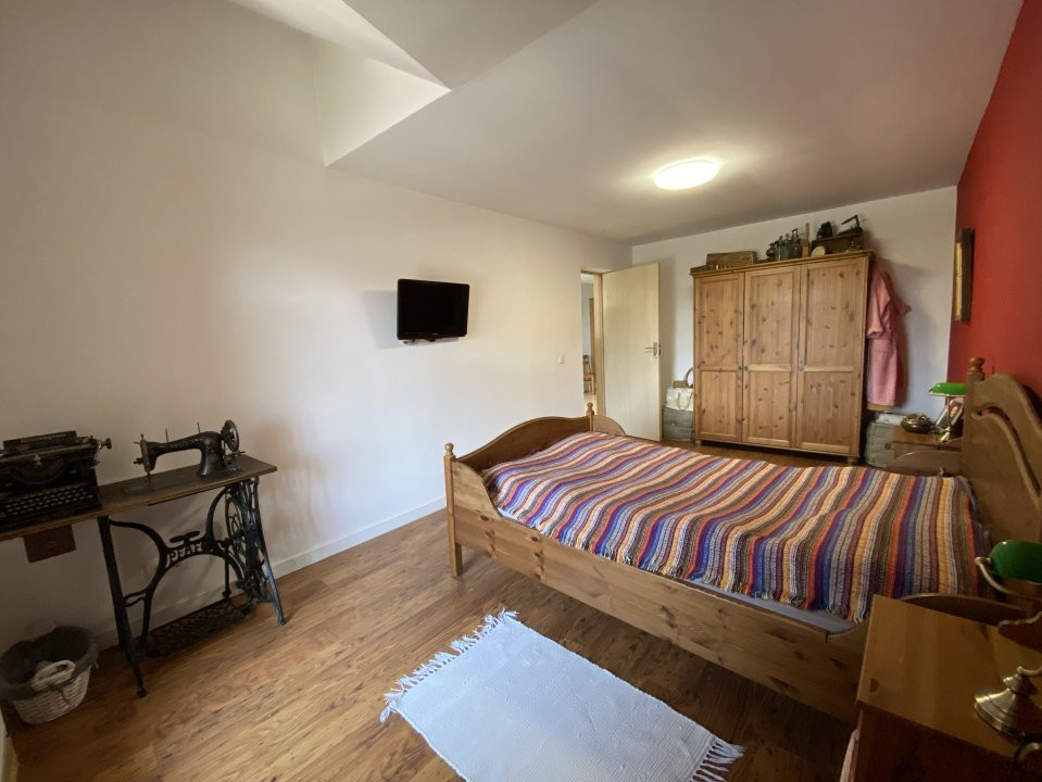 Casa cu 9 camere - panouri fotovoltaice, Timisoara - Bogdanestilor 5, foxfort.ro