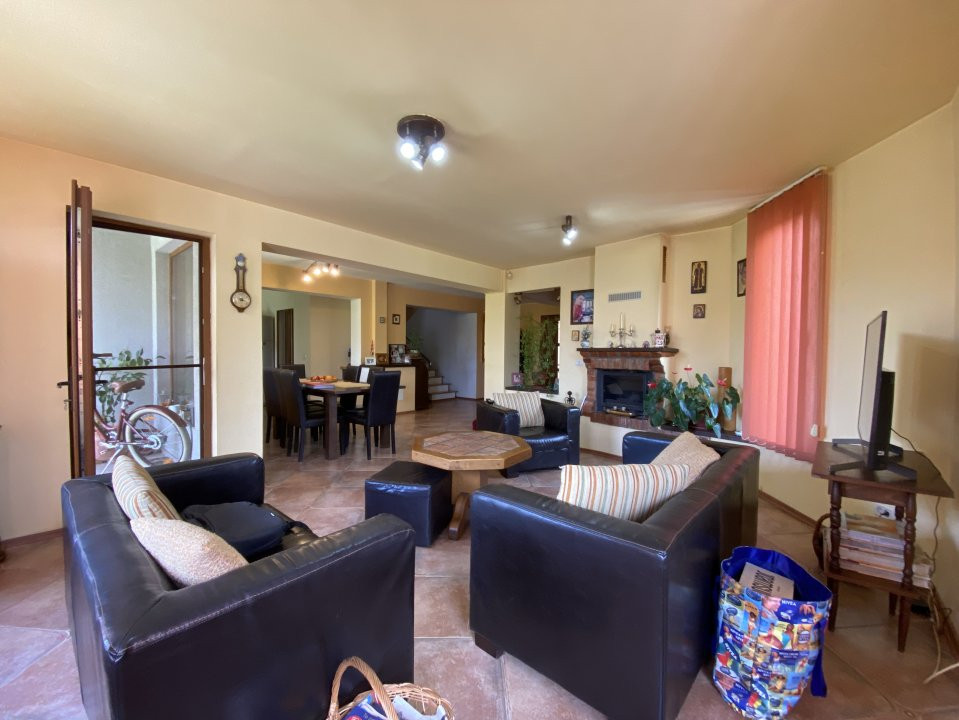 Casa cu 9 camere - panouri fotovoltaice, Timisoara - Bogdanestilor 7, foxfort.ro