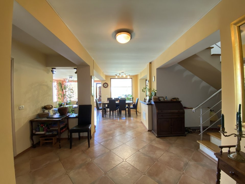 Casa cu 9 camere - panouri fotovoltaice, Timisoara - Bogdanestilor 9, foxfort.ro