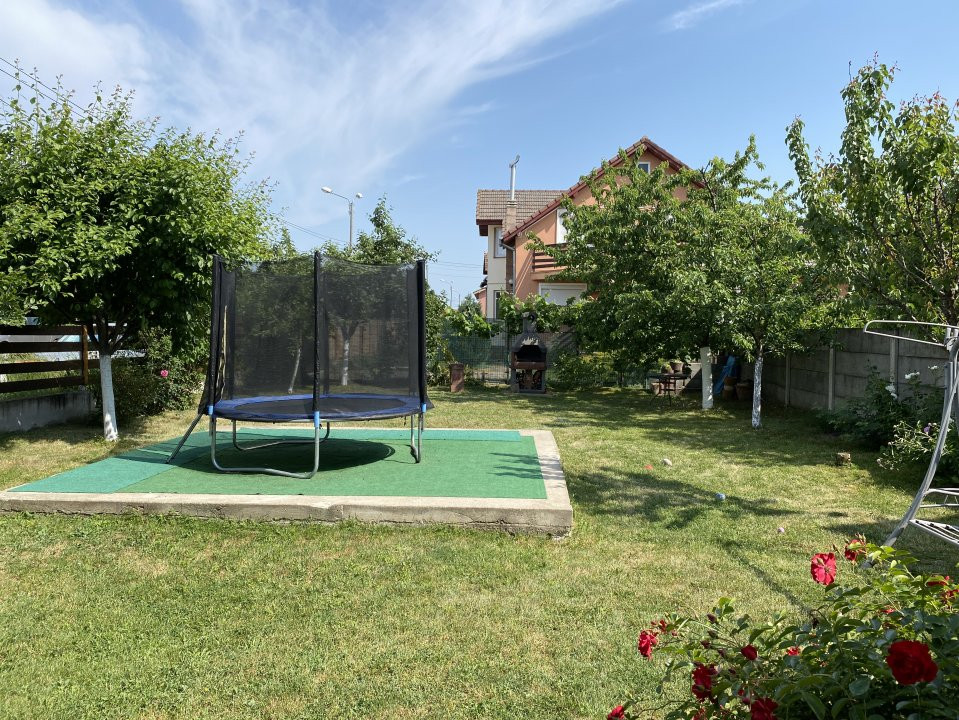 Casa cu 9 camere - panouri fotovoltaice, Timisoara - Bogdanestilor 14, foxfort.ro