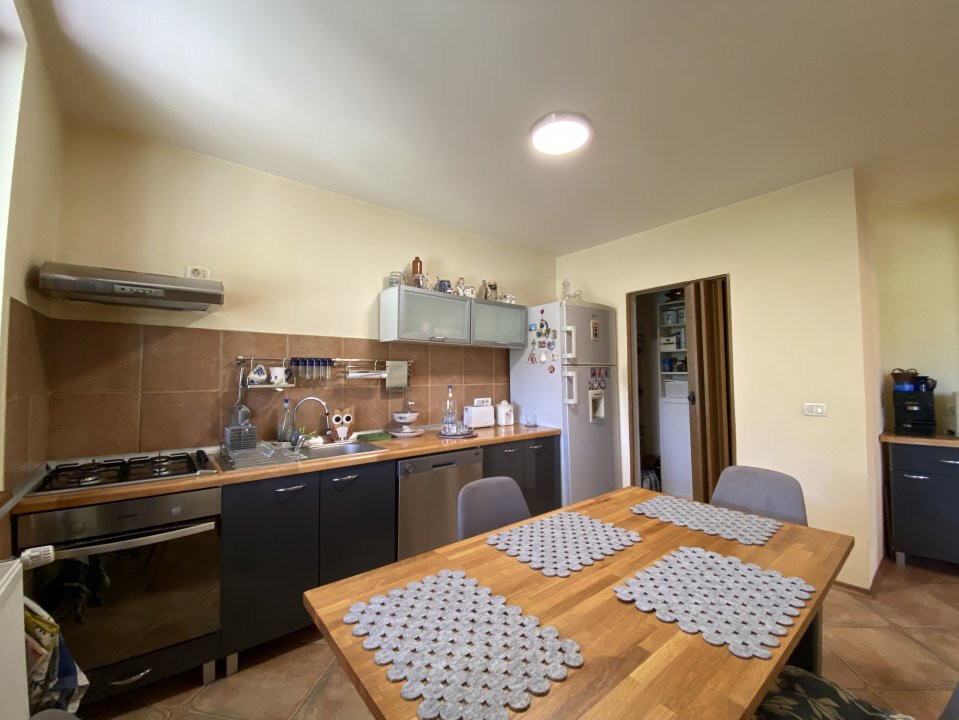 Casa cu 9 camere - panouri fotovoltaice, Timisoara - Bogdanestilor 22, foxfort.ro