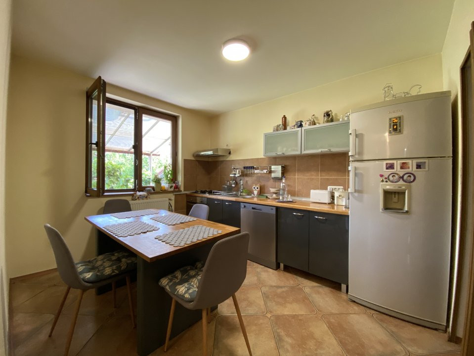 Casa cu 9 camere - panouri fotovoltaice, Timisoara - Bogdanestilor 23, foxfort.ro