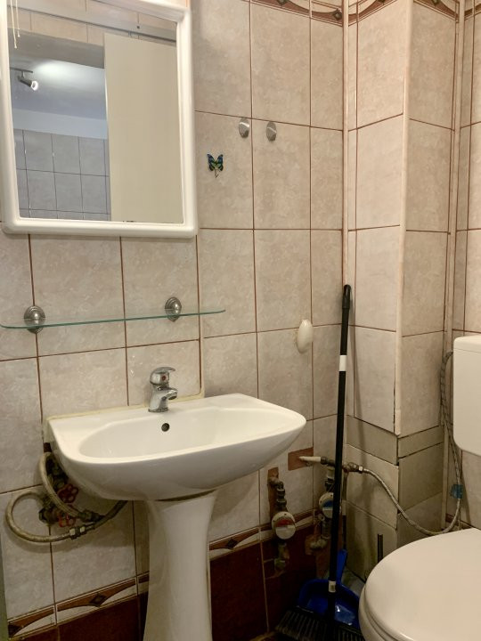 Apartament cu o camera, decomandat, zona Complex Studentesc 4, foxfort.ro