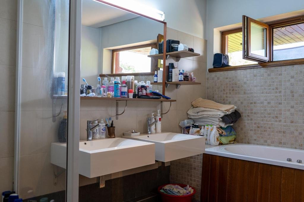 Casa individuala cu Garaj 360mp Utili, Zona Crisan - ID V4097 14, foxfort.ro