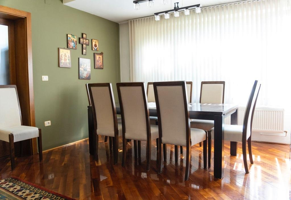 Casa individuala cu Garaj 360mp Utili, Zona Crisan - ID V4097 35, foxfort.ro