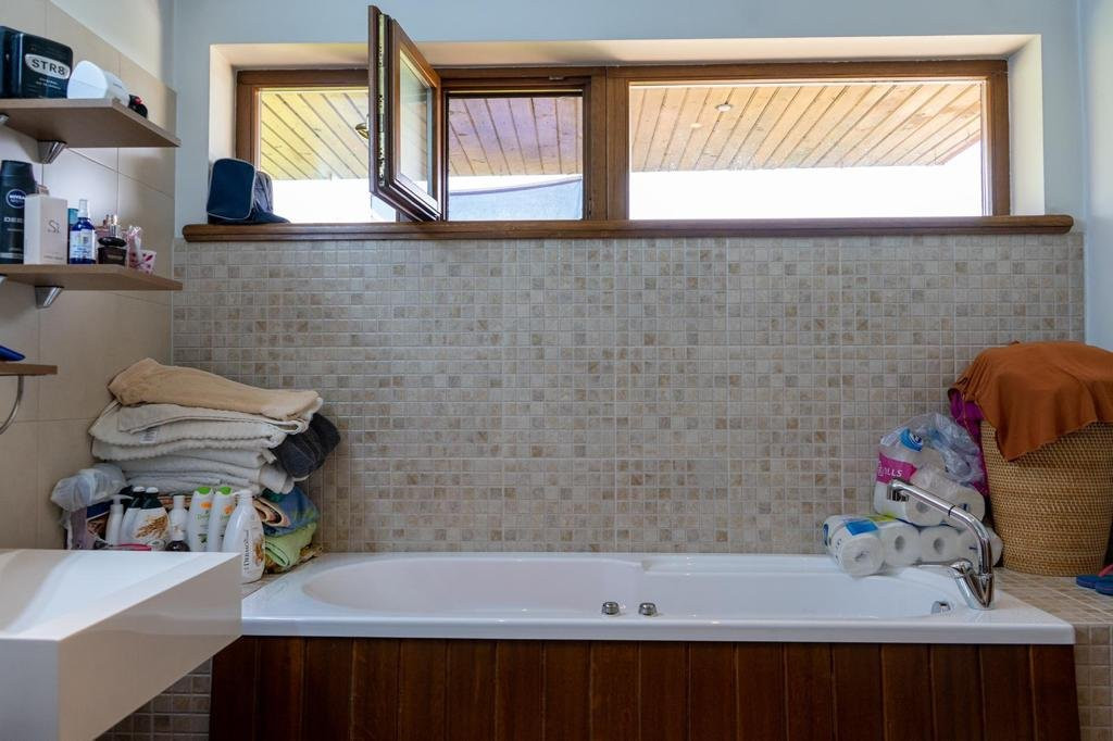 Casa individuala cu Garaj 360mp Utili, Zona Crisan - ID V4097 58, foxfort.ro