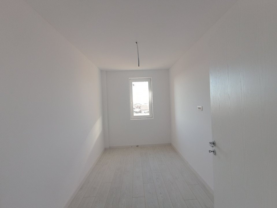 Apartament cu 3 camere decomandat, ETAJ 2 - Giroc 25, foxfort.ro