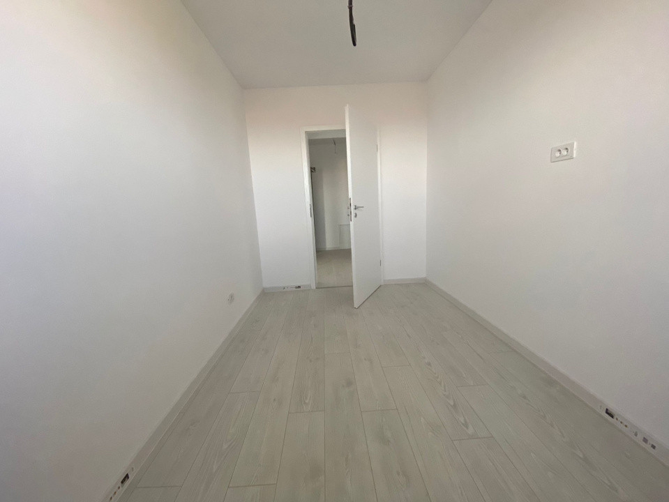 Apartament cu 3 camere decomandat, ETAJ 2 - Giroc 28, foxfort.ro