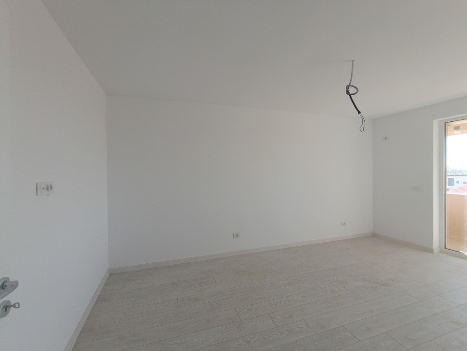 Apartament cu 3 camere decomandat, ETAJ 2 - Giroc 35, foxfort.ro