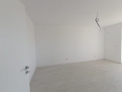 Apartament cu 3 camere decomandat, ETAJ 2 - Giroc imagine mica 15, foxfort.ro