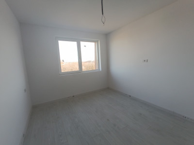 Apartament cu 3 camere decomandat, ETAJ 2 - Giroc imagine mica 31, foxfort.ro