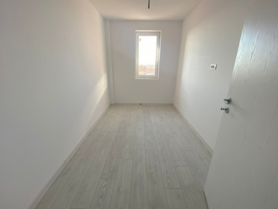 Apartament cu 3 camere decomandat, ETAJ 2 - Giroc imagine mica 33, foxfort.ro