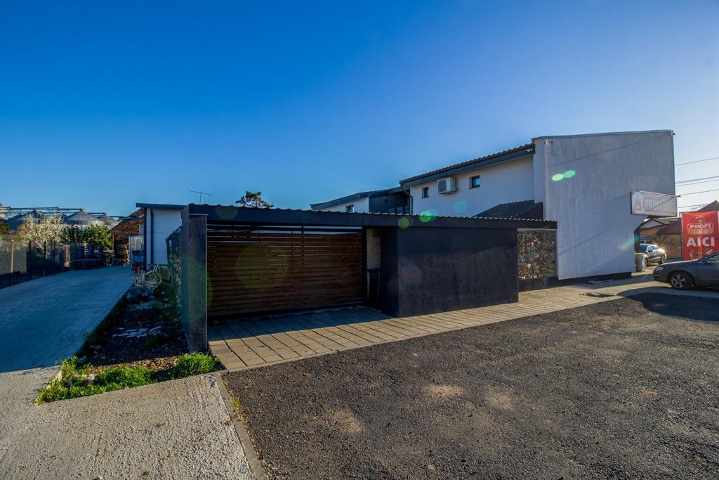 Casa 3 camere cu spatiu comercial in Carani - ID V4331 10, foxfort.ro