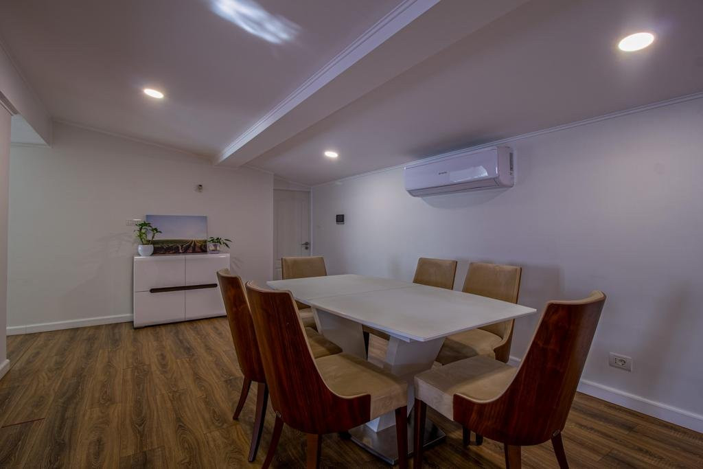 Casa 3 camere cu spatiu comercial in Carani - ID V4331 27, foxfort.ro