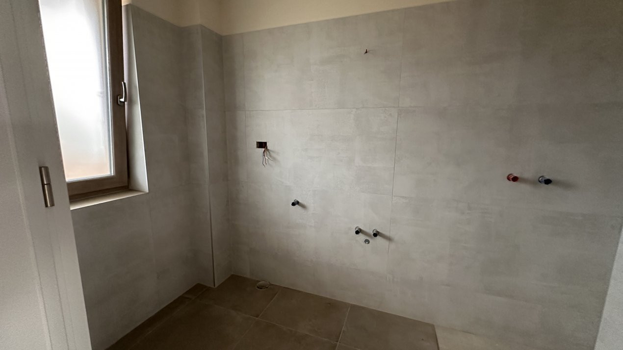 Duplex cu 5 camere despartit prin garaj, zona Giroc  7, foxfort.ro