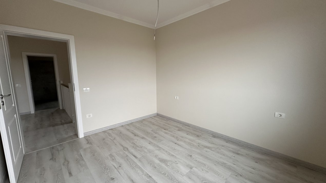 Duplex cu 5 camere despartit prin garaj, zona Giroc  27, foxfort.ro