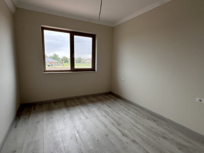 Duplex cu 5 camere despartit prin garaj, zona Giroc  imagine mica 24, foxfort.ro