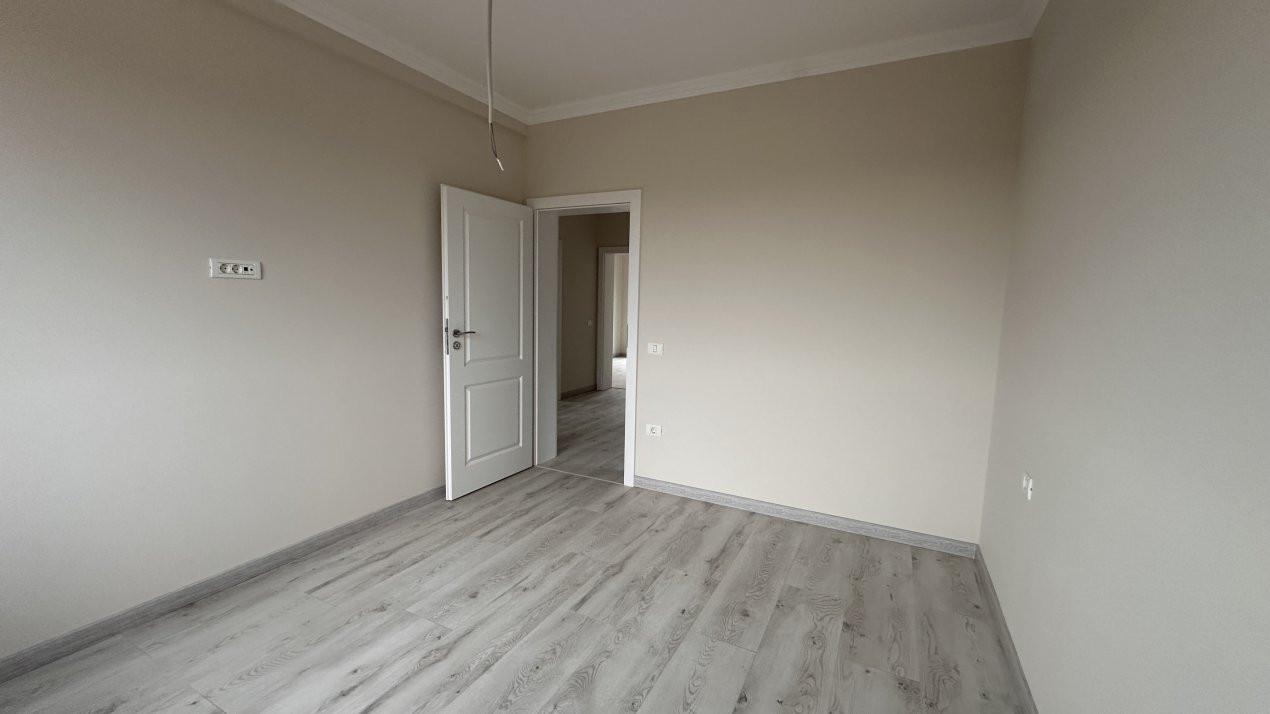 Duplex de vanzare cu 5 camere, despartit prin garaj, zona Giroc  14, foxfort.ro