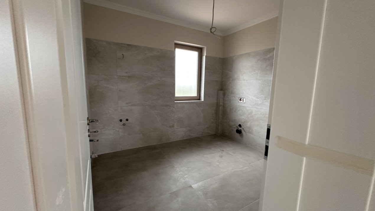 Duplex de vanzare cu 5 camere, despartit prin garaj, zona Giroc  20, foxfort.ro