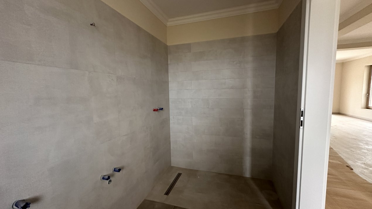 Duplex de vanzare cu 5 camere, despartit prin garaj, zona Giroc  21, foxfort.ro