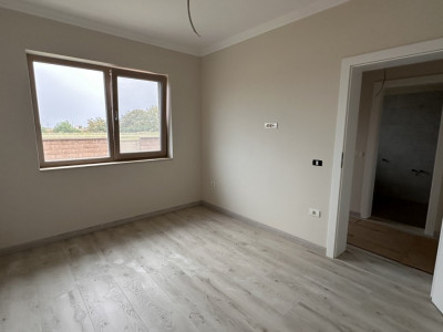 Duplex de vanzare cu 5 camere, despartit prin garaj, zona Giroc imagine mica 3, foxfort.ro