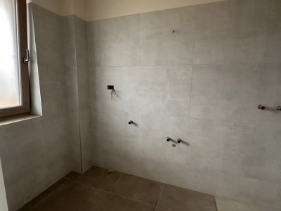 Duplex de vanzare cu 5 camere, despartit prin garaj, zona Giroc imagine mica 5, foxfort.ro