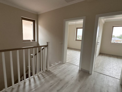 Duplex de vanzare cu 5 camere, despartit prin garaj, zona Giroc imagine mica 9, foxfort.ro