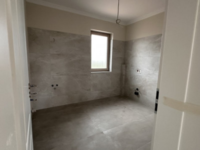 Duplex de vanzare cu 5 camere, despartit prin garaj, zona Giroc imagine mica 20, foxfort.ro