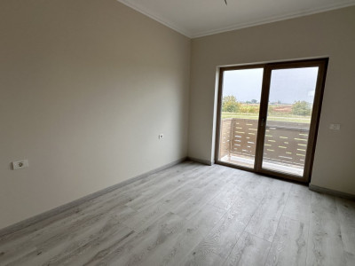 Duplex de vanzare cu 5 camere, despartit prin garaj, zona Giroc imagine mica 22, foxfort.ro