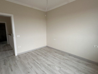 Duplex de vanzare cu 5 camere, despartit prin garaj, zona Giroc imagine mica 26, foxfort.ro