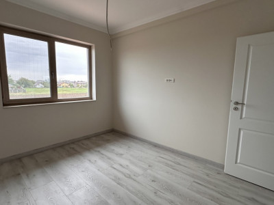 Duplex de vanzare cu 5 camere, despartit prin garaj, zona Giroc imagine mica 27, foxfort.ro