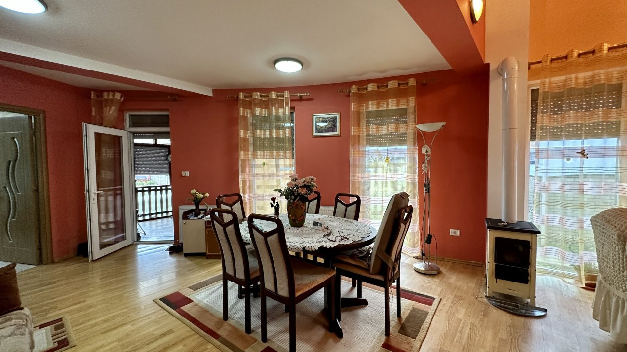 Casa individuala 5 camere si teren 1000 mp, in Sag 1, foxfort.ro