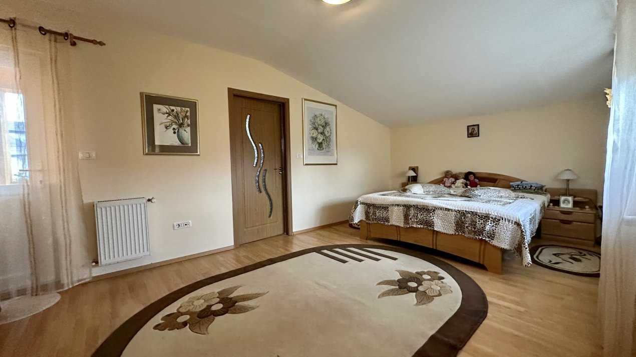 Casa individuala 5 camere si teren 1000 mp, in Sag 8, foxfort.ro