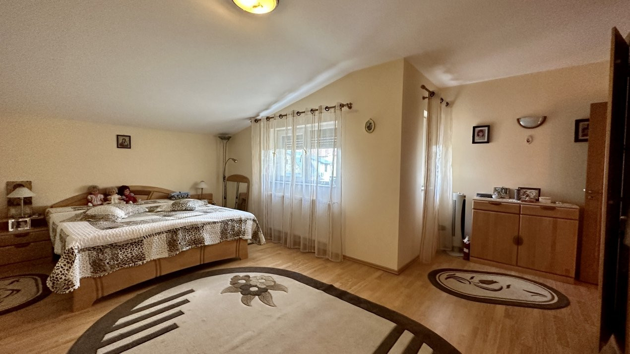 Casa individuala 5 camere si teren 1000 mp, in Sag 9, foxfort.ro