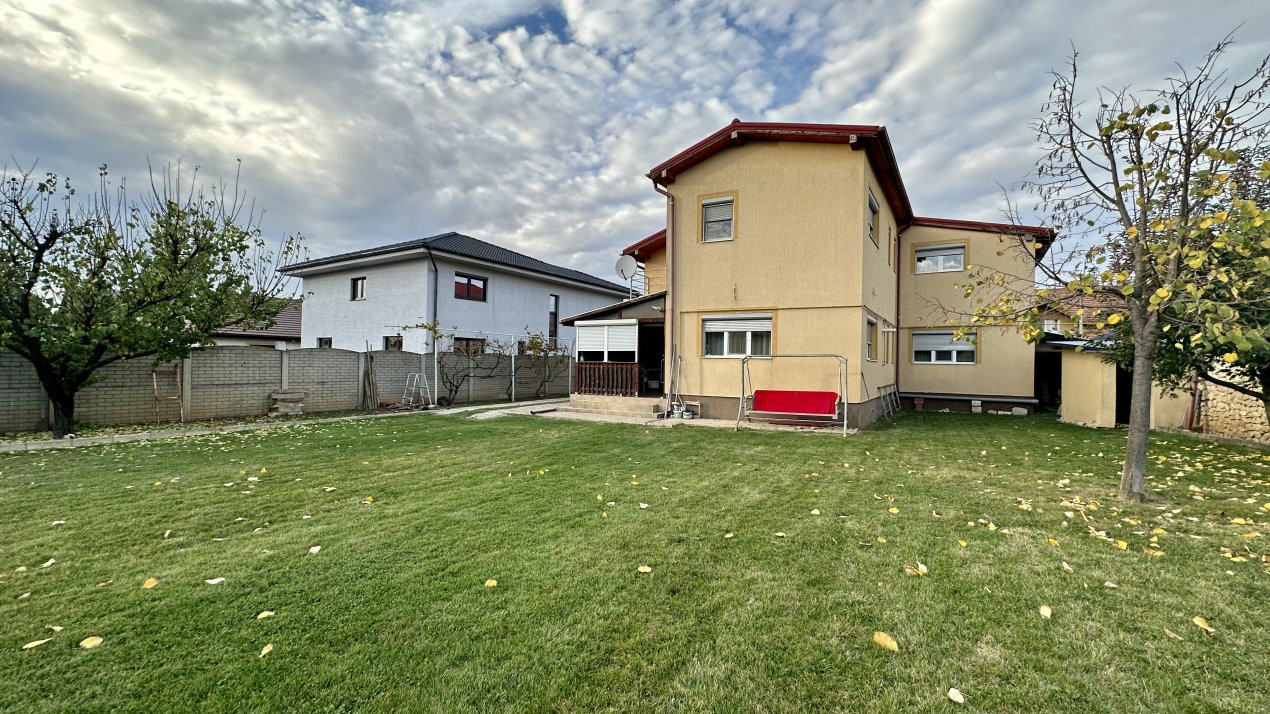 Casa individuala 5 camere si teren 1000 mp, in Sag 12, foxfort.ro