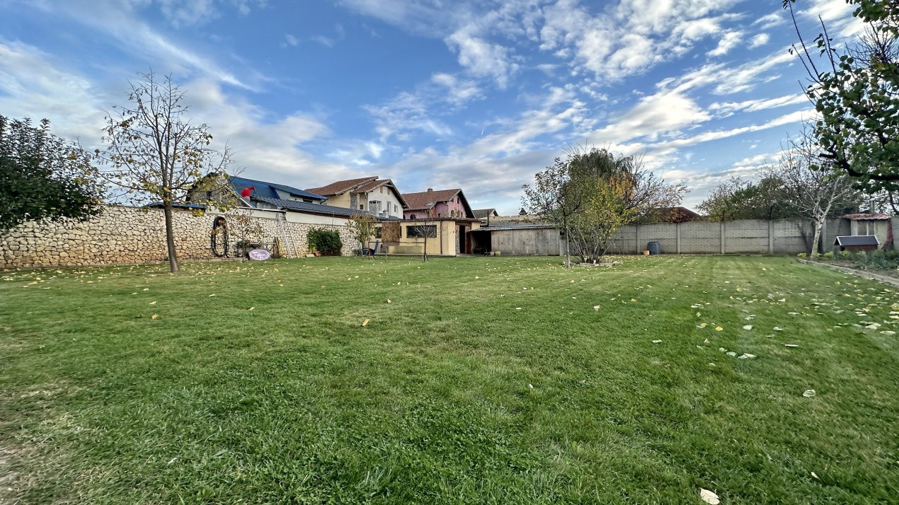 Casa individuala 5 camere si teren 1000 mp, in Sag 19, foxfort.ro