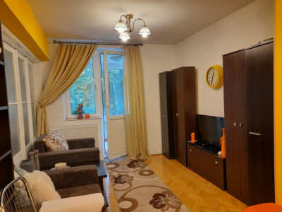 Apartament 2 camere de vanzare, zona Balcescu - ID V4178 