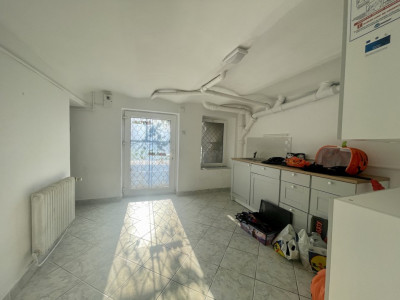 Spatiu de inchiriat la demisol, Calea Bogdanestilor - ID C4498 imagine mica 4, foxfort.ro