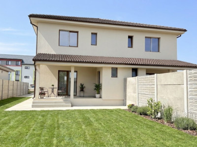 Duplex cu 4 camere Ghiroda zona excelenta