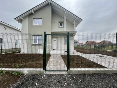 Casa individuala de vanzare, Giarmata Mare, zona Noua - ID V4581