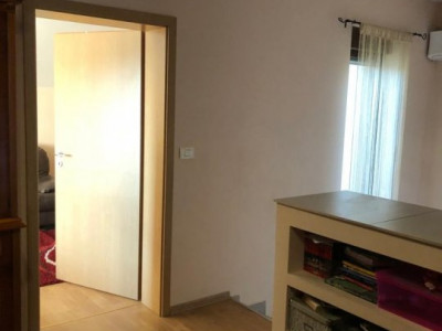 Duplex 5 camere, 176mp, cu semineu in living, Dumbravita - ID V4507 imagine mica 17, foxfort.ro