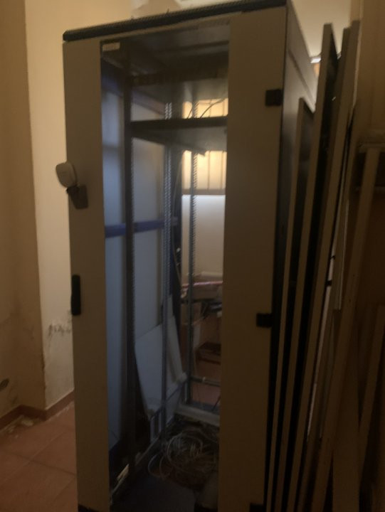 Birouri cu retea calculatoare IT, 500 posturi, zona Olimpia  - ID C4606 8, foxfort.ro