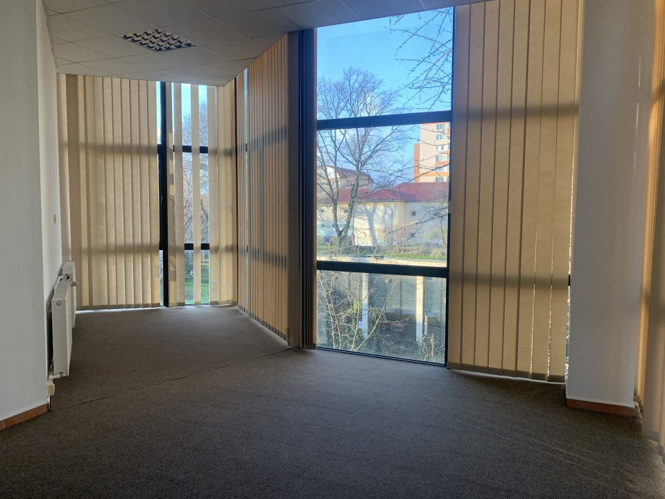 Birouri cu retea calculatoare IT, 500 posturi, zona Olimpia  - ID C4606 9, foxfort.ro